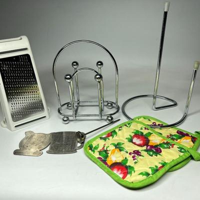Mixed Lot of Kitchenware Items Paper Towel Napkin Holder Grater Magnets Potholders