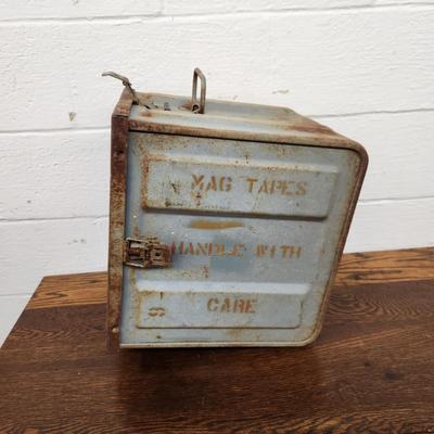 VINTAGE LARGE METAL AMMUNITION BOX