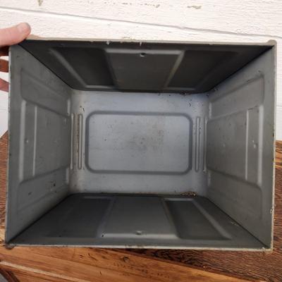 VINTAGE LARGE METAL AMMUNITION BOX