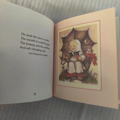 1983 THE HUMMEL GET WELL BOOK W/ AUTHENTIC HUMMEL PICTURES