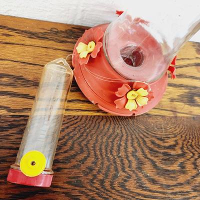 HUMMINGBIRD FEEDER DUO