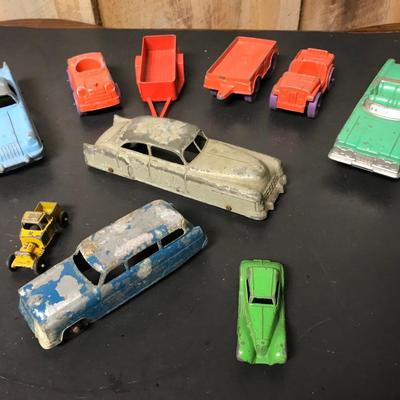 ANTIQUE TOOTSIE CARS