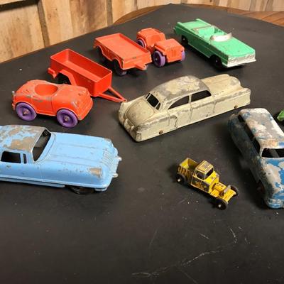 ANTIQUE TOOTSIE CARS