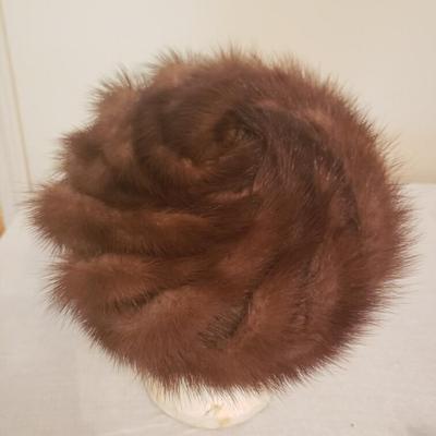 Cain-Sloan Co. Vintage Mink pillbox hat with original box