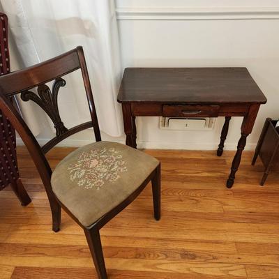 Vintage Table and Chair 28x16x26