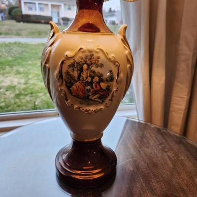 Vintage Colonial Table lamp