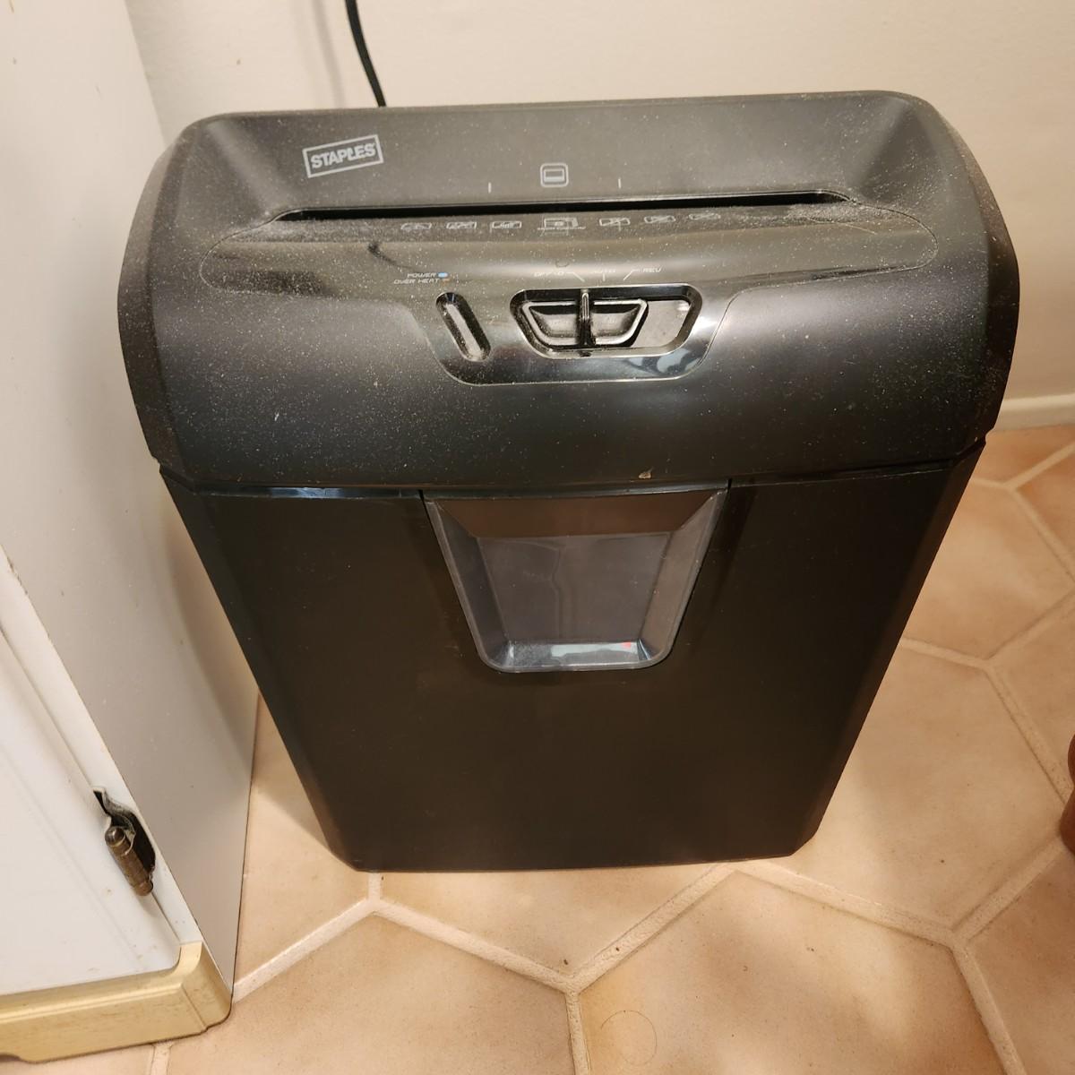 Staples Paper shredder tested