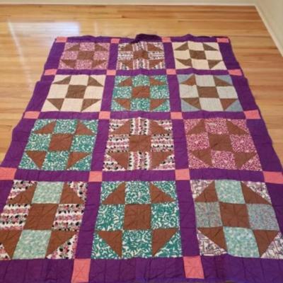 Vintage handmade quilt. Shoo Fly Pattern