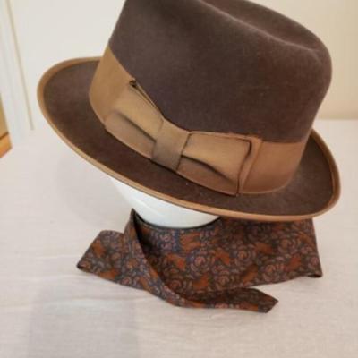 Vintage men's wool fedora hat