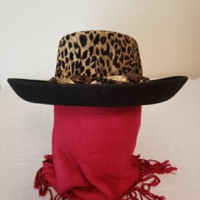 Women's wool felt black fedora hat with Leopard print overlay