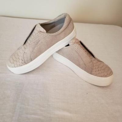 JSLIDES NYC women's taupe snakeskin style