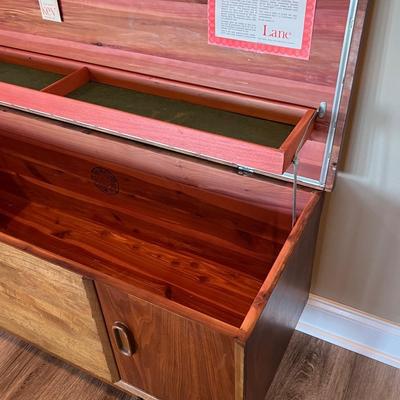 LANE Mid-century Modern Lane Cedar Chest  **Read Details