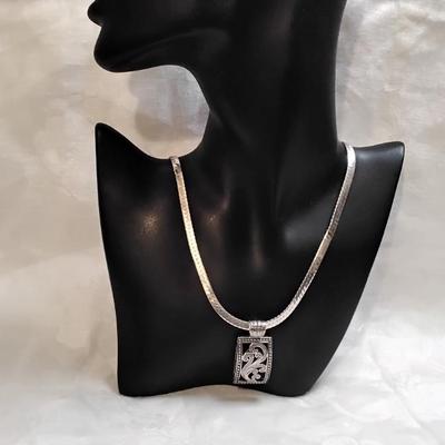 Silpada Medallion On Milor Herringbone Italian 24" Necklace
