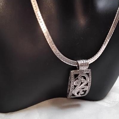 Silpada Medallion On Milor Herringbone Italian 24" Necklace