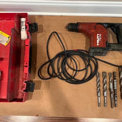 MILWAUKEE - HILTI - DEWALT LOT