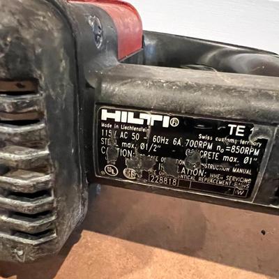 MILWAUKEE - HILTI - DEWALT LOT