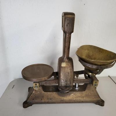Antique Cast Iton Counter Top Store Scale