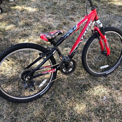 24â€ Trek Mountain Bike