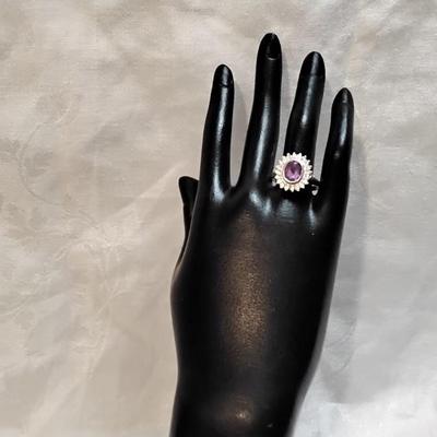 Vintage Amethyst Surrounded By White Sapphires 925 Ring Size 9
