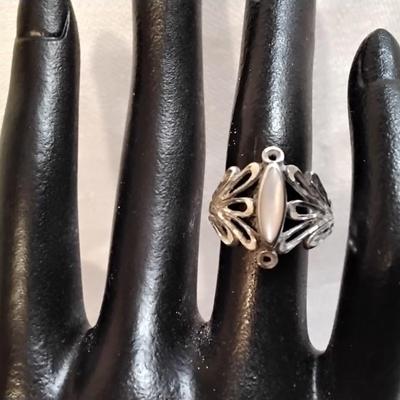 Vintage Mother Of Pearl 925 Ring Size 5