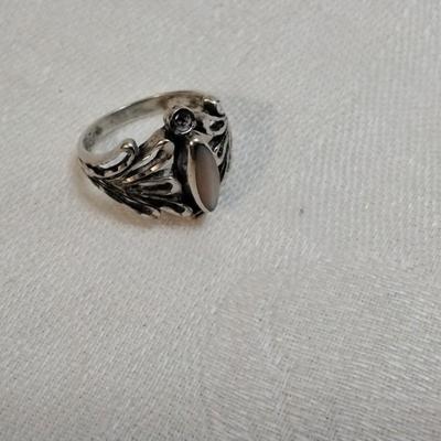 Vintage Mother Of Pearl 925 Ring Size 5