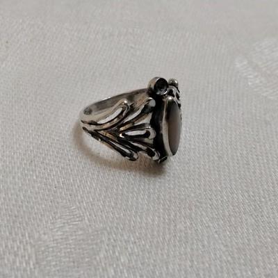 Vintage Mother Of Pearl 925 Ring Size 5