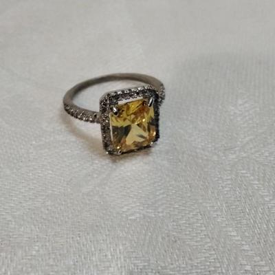 Citrine Surrounded By White Sapphires 925 Ring Size 7