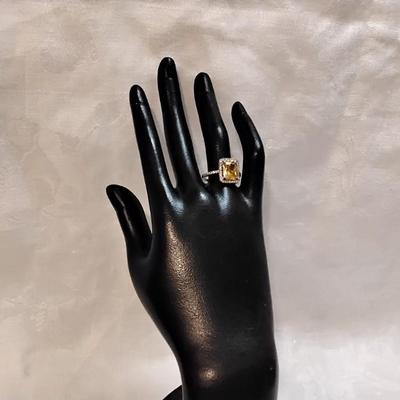 Citrine Surrounded By White Sapphires 925 Ring Size 7