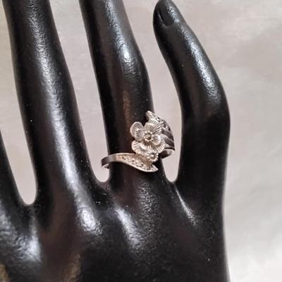 Unique Marcasite Flower 925 Ring Size 7