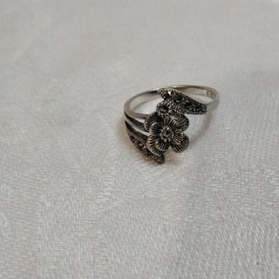 Unique Marcasite Flower 925 Ring Size 7