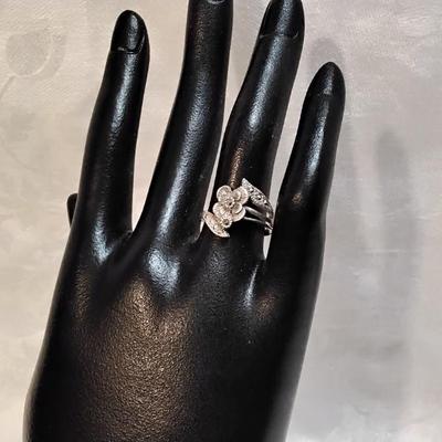 Unique Marcasite Flower 925 Ring Size 7