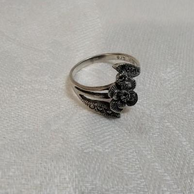 Unique Marcasite Flower 925 Ring Size 7