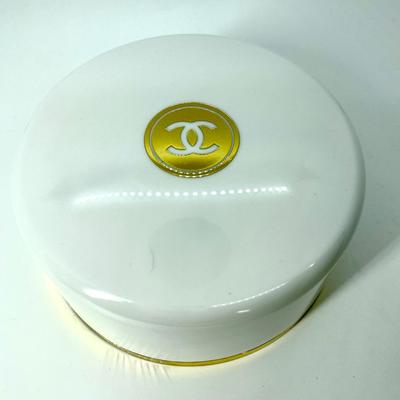 chanel dusting powder with puff for women
