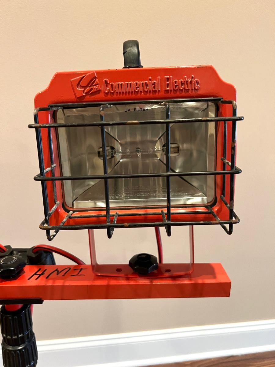 COMMERCIAL ELECTRIC Work Lights