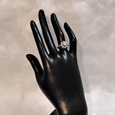Uniquely Beautiful Moonstone 925 Ring Size 7