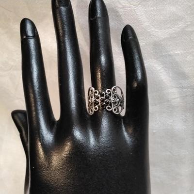 Unique Onyx Flower Lacework 925 Ring Size 6.5
