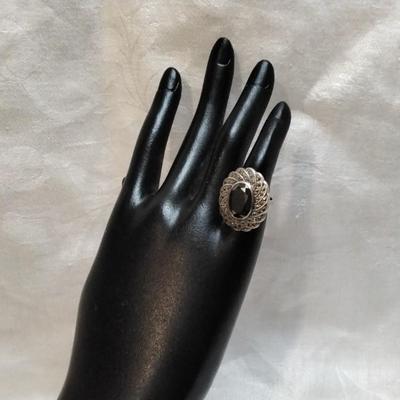 Large Marcasite Surrounded By Smaller Marcasites 925 Ring Size 4