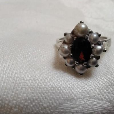 Vintage Garnet And Pearl 925 Ring Size 8.5