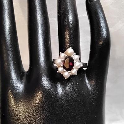 Vintage Garnet And Pearl 925 Ring Size 8.5