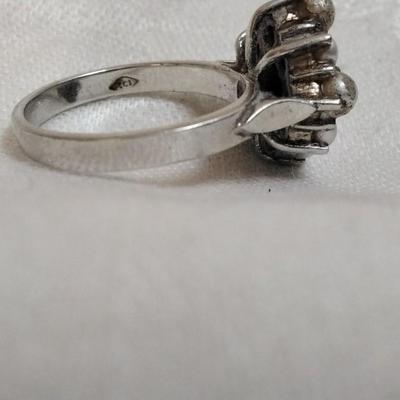 Vintage Garnet And Pearl 925 Ring Size 8.5