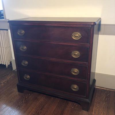LOT 10M: Vintage Federal Style Chest of Drawers