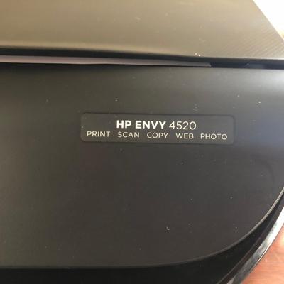 LOT 11M: HP Envy 4520 Printer