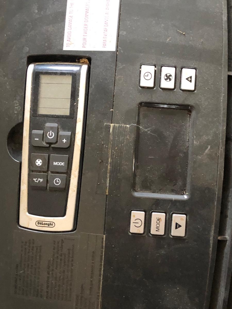 LOT 24M DeLonghi Pinguino Air Conditioner Model PAC AN125HPEKC 1A