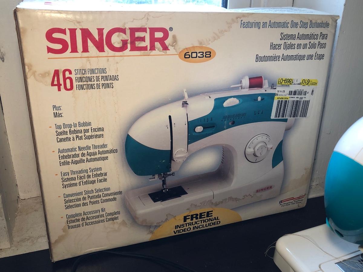 LOT 27M Singer Sewing Machine Model 6038C & Craft Desk