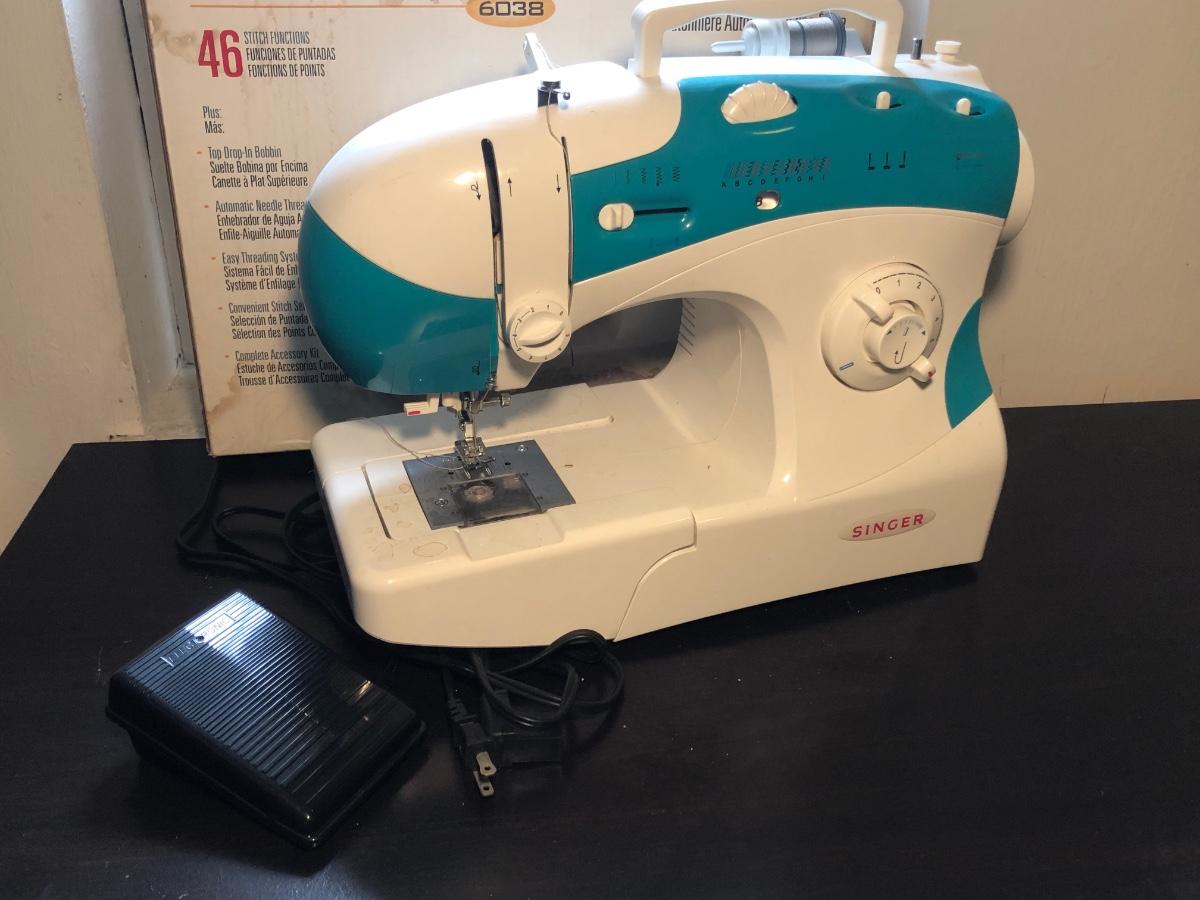 LOT 27M Singer Sewing Machine Model 6038C & Craft Desk