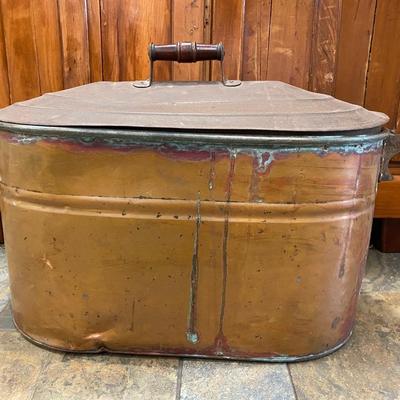 LOT:123: Antique Copper Boiler with Lid
