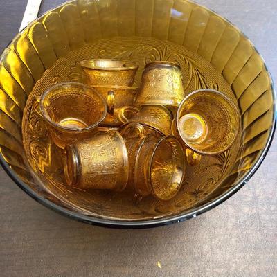 Large Amber punch bowl and 9 cups