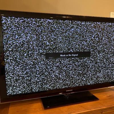 SAMSUNG 58â€ Plasma Smart TV with Remote