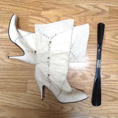 LADIES FASHION BOOTS AND SHOES SIZE 8