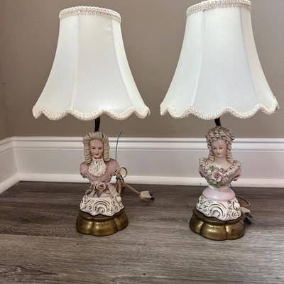 ANTIQUE VICTORIAN FEMALE PORCELAIN Lamp